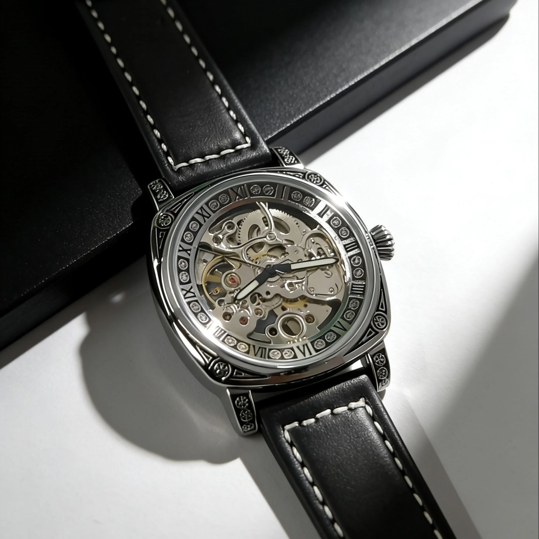 ساعة ميكانيكية جديدة بتصميم هي - مراجعة Luxury Watch It وسعره