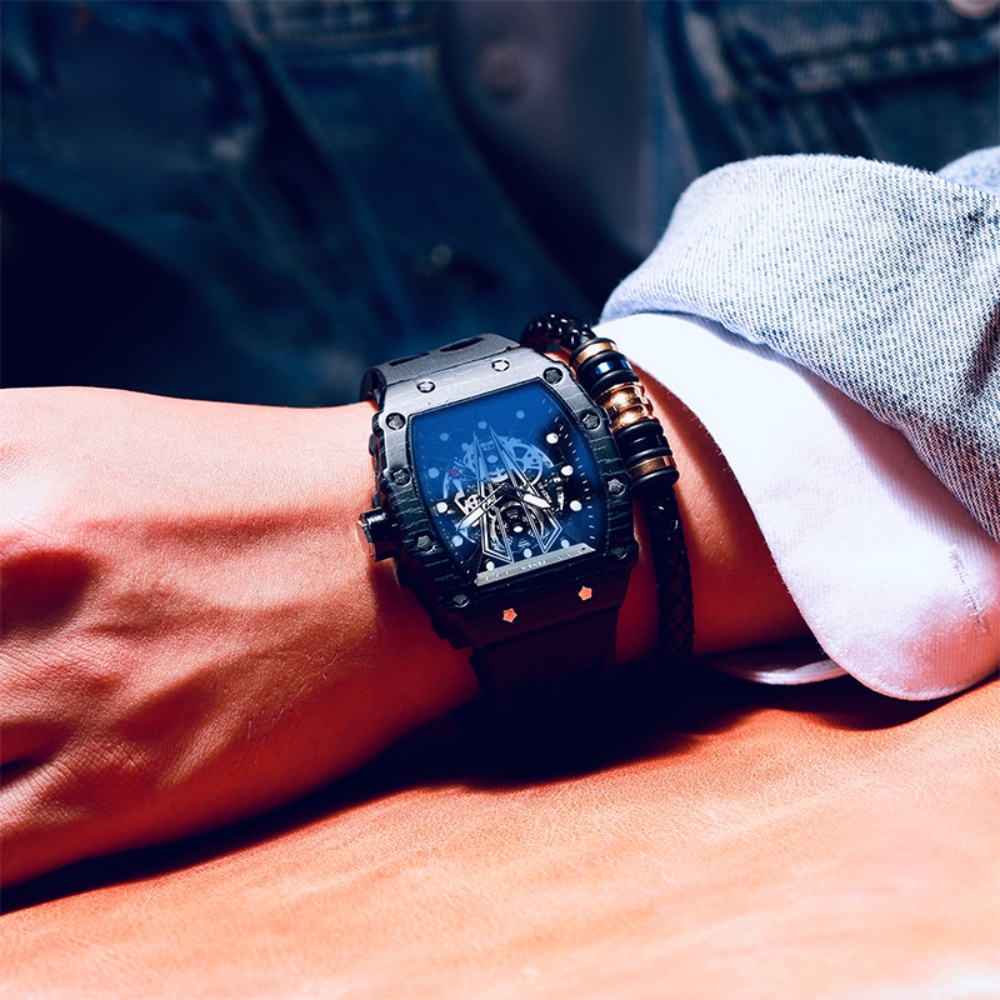 ساعة كوارتز رجالية عملية وشائع - مراجعة Luxury Watch It وسعره