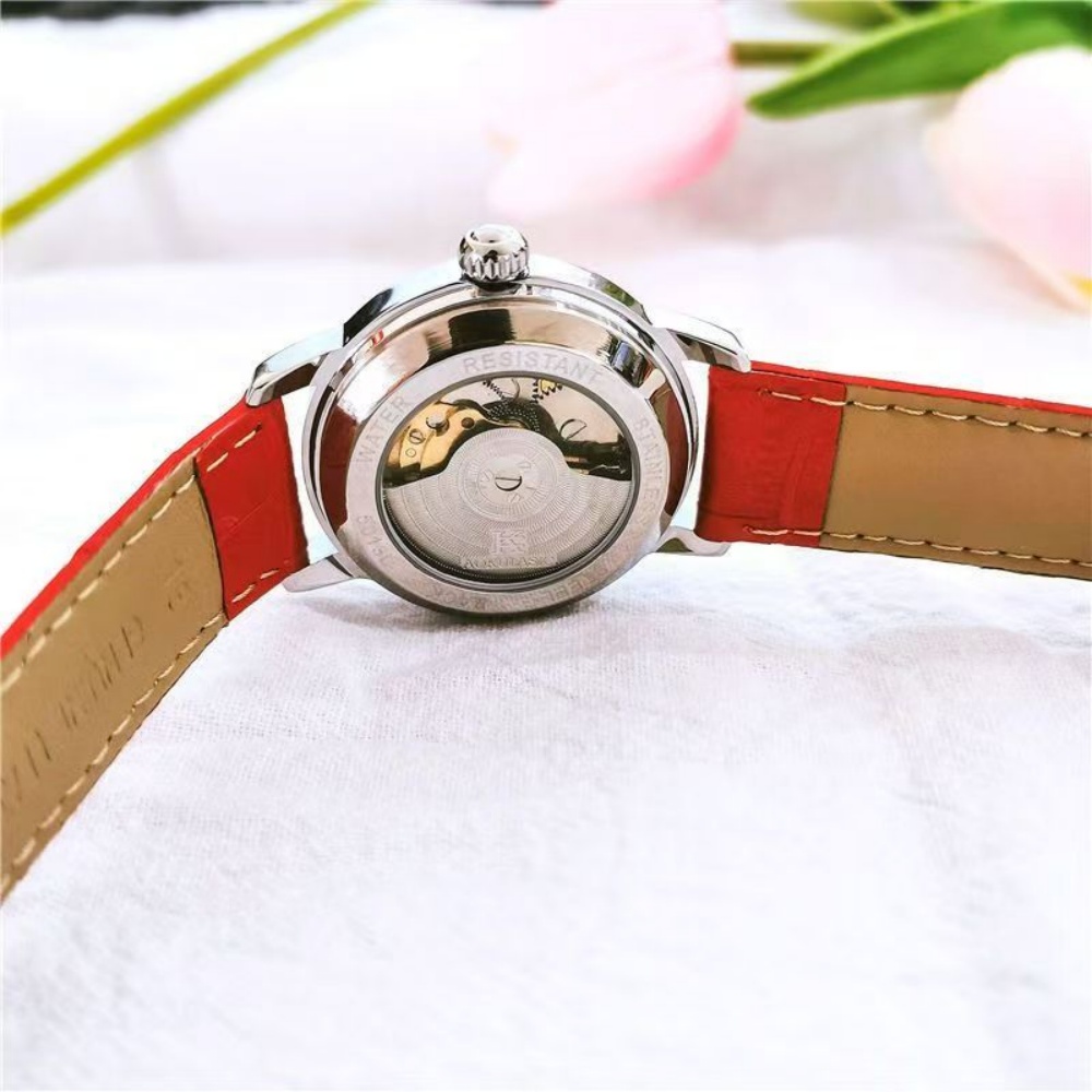 ساعة ميكانيكية نسائية فاخرة وع - مراجعة Luxury Watch It وسعره