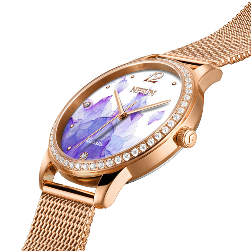 ساعة نسائية فائقة النحافة من ن - مراجعة Luxury Watch Japan وسعره